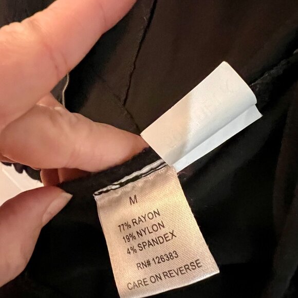 Vest with Ruffles, zip front. - Picture 5 of 5